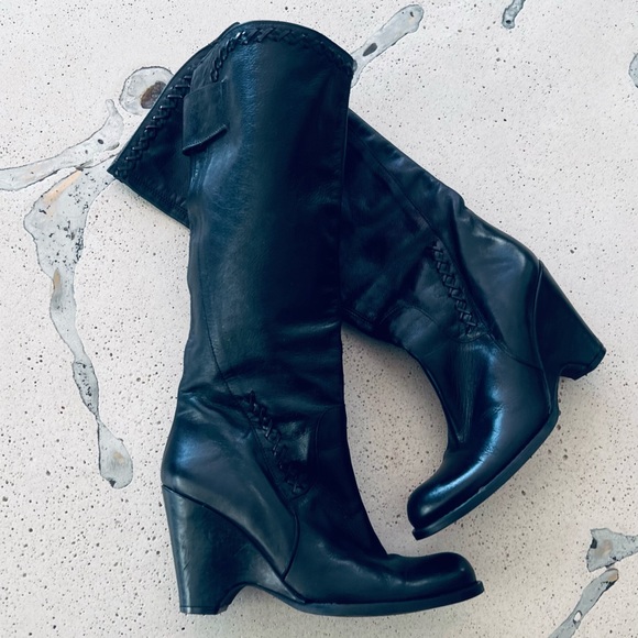 NWOT gorgeous soft leather boots - Picture 4 of 9